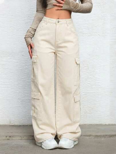 Creme-Cargojeans bei SHEIN