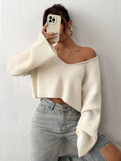 Cremefarbener Off-Shoulder-Pullover bei SHEIN